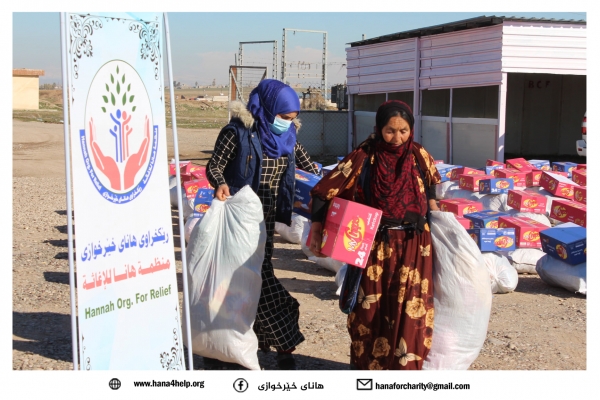 مساعدات النازحين في مخيم الخازر
